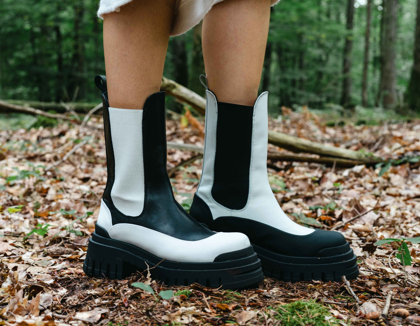 Boots Chelsea Yin & Yang en Cuir - Divine Harmonie