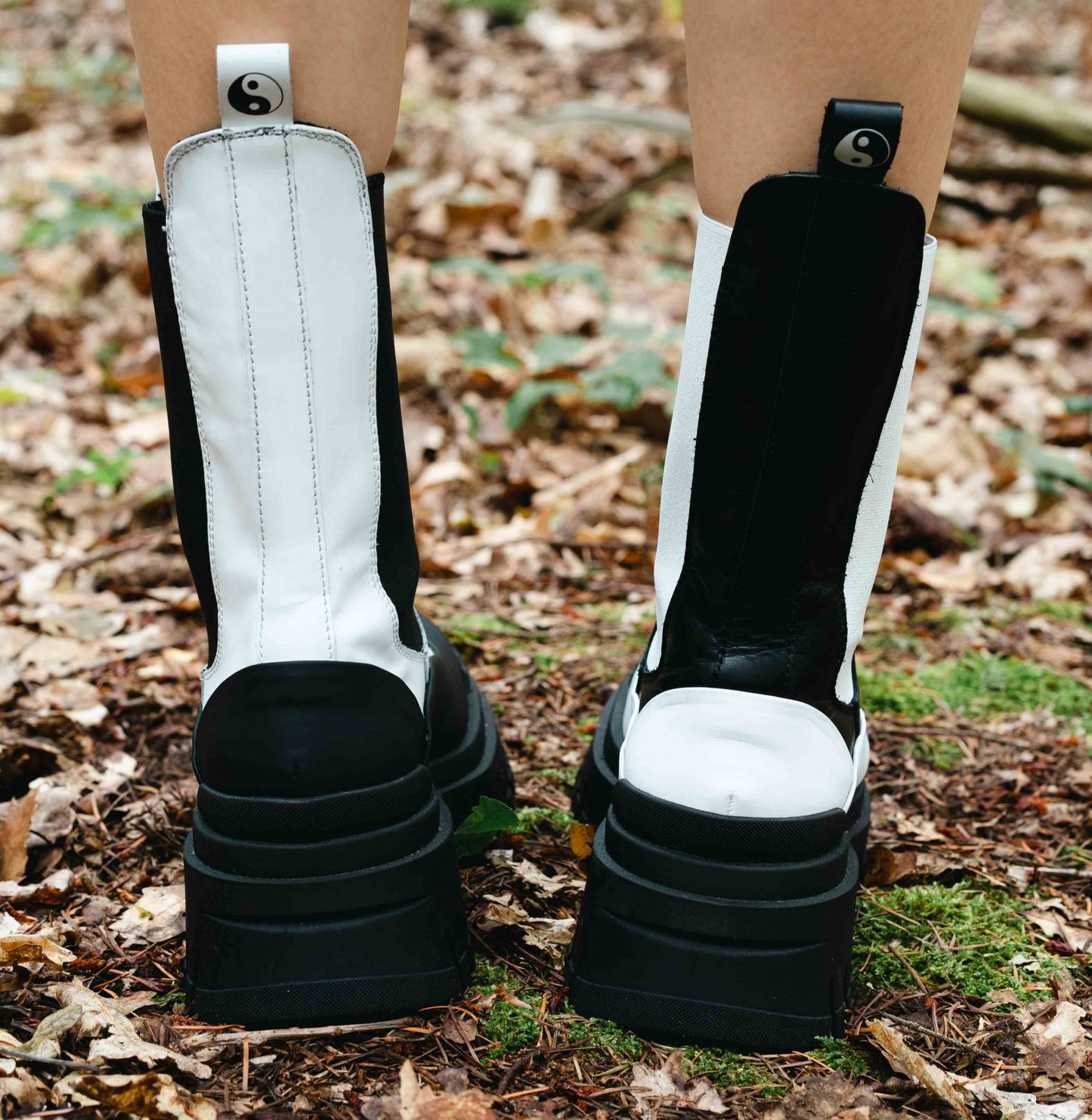 Boots Chelsea Yin & Yang en Cuir - Divine Harmonie