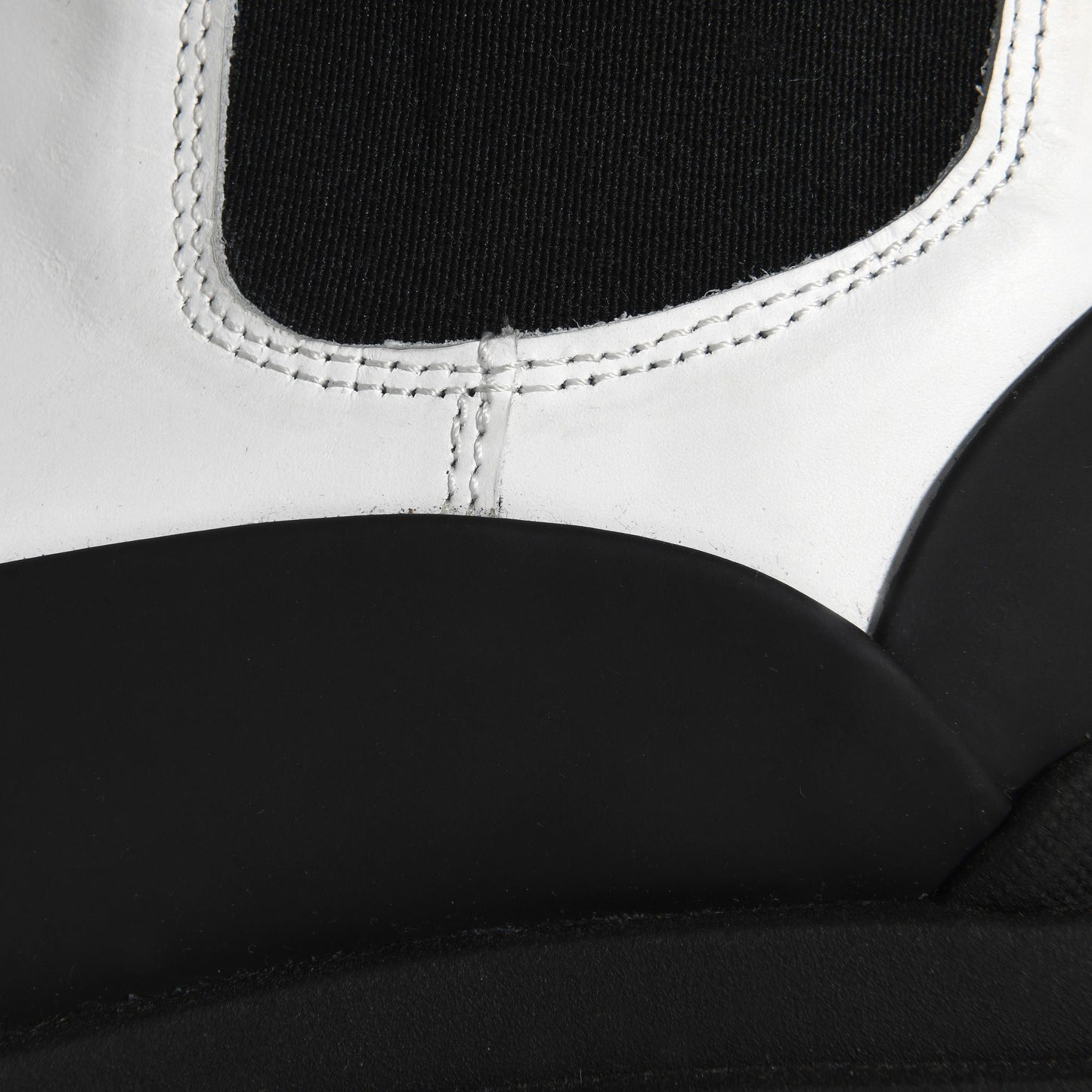 Yin & Yang Chelsea Boots in Leather 