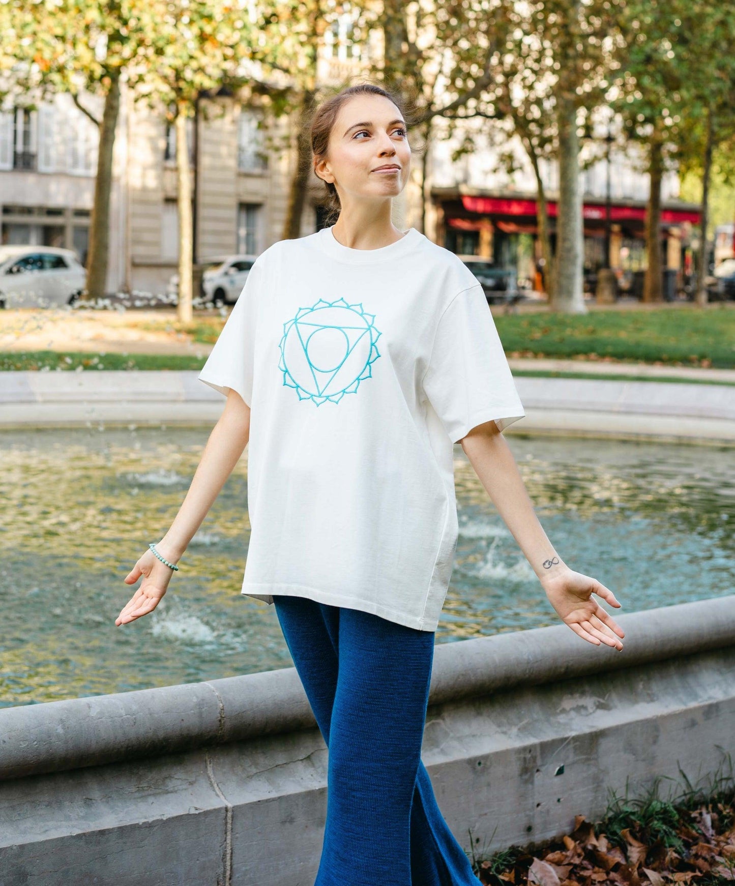 Tee-shirt Unisex Chakra de la Gorge en Coton Bio - Divine Harmonie