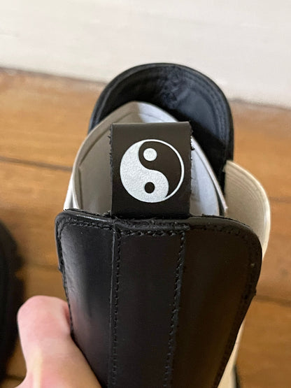 Boots Chelsea Yin & Yang en Cuir - Divine Harmonie